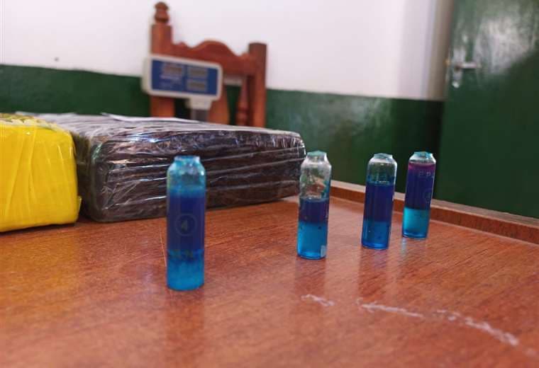 Gendarmería argentina detiene a un boliviano que transportaba 25 kilos de droga