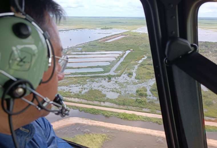 Luis Arce realiza un sobrevuelo sobre municipios afectados por lluvias/Foto: Presidencia
