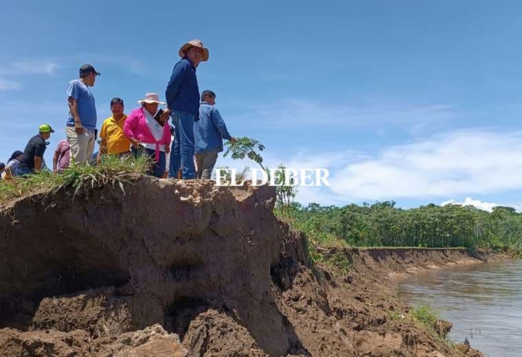 Inspección en la zona afectada por el río Ichilo / Foto: Soledad Prado