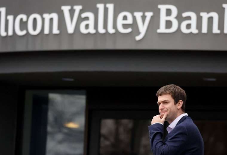 Colapso del Silicon Valley Bank: reguladores cierran el banco en la mayor caída de una entidad bancaria en EEUU desde 2008
