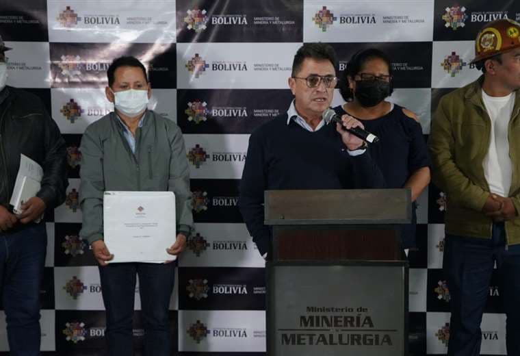El ministro de Minería, Ramiro Villavicencio, la semana pasada en conferencia