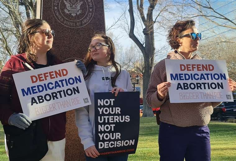 El futuro de la píldora abortiva en EEUU se dirime en una corte de Texas