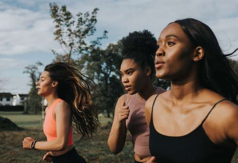 ¿Cómo debemos respirar al hacer ejercicio para no quedarnos sin aliento?