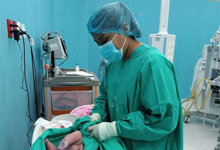 El primer nacimiento en el hospital Oscar Urenda.