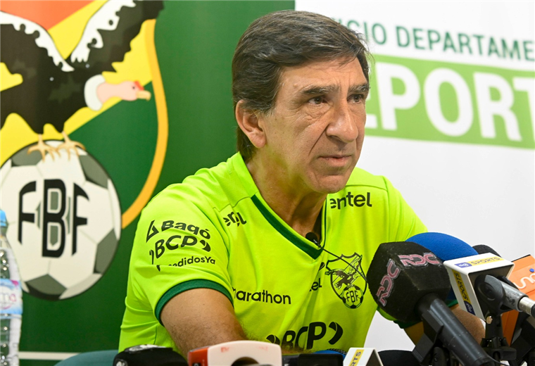 Costas destaca el buen pie del jugador boliviano, pero dice que debe cambiar la mentalidad  