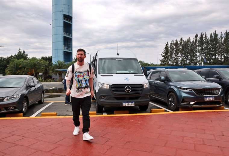 Messi arriba a Argentina para el amistoso de los campeones del mundo con Panamá