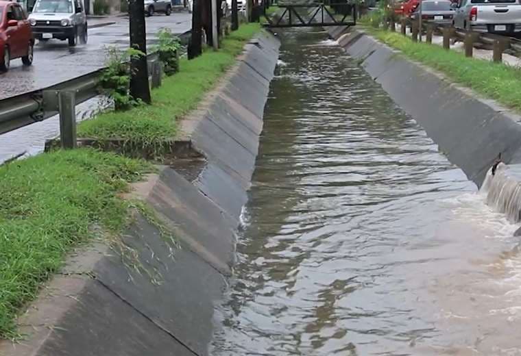Inspección municipal: canales de drenaje trabajaron en 80% de su capacidad este jueves de lluvia