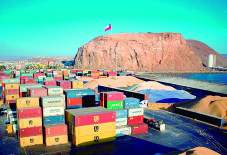 El 63% de carga boliviana sale por puertos chilenos