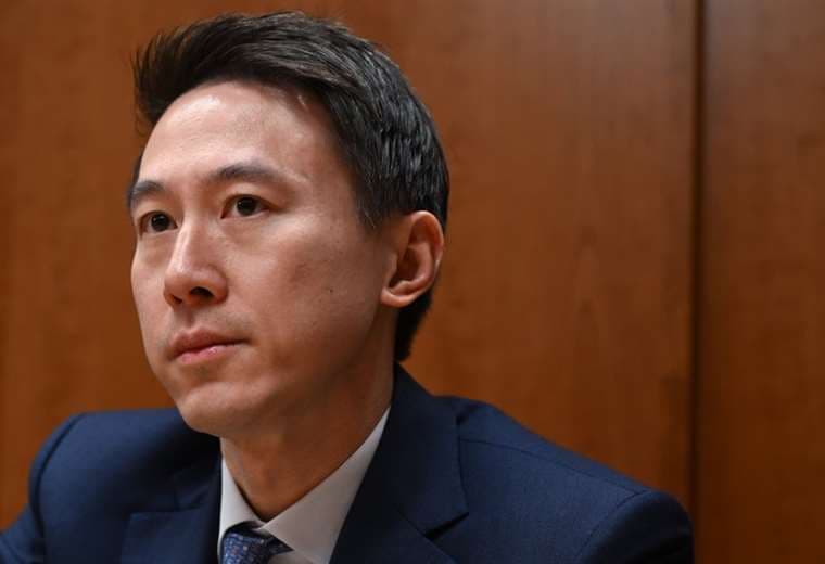Quién es Shou Zi Chew, el enigmático CEO de TikTok con el reto de defender a la compañía ante el Congreso de EE.UU.