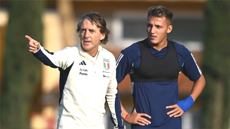 Mancini dice que Retegui le recuerda a Batistuta