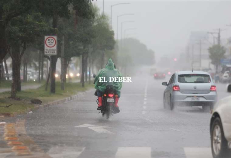 Torrencial lluvia en Santa Cruz/ Foto: Fuad Landívar