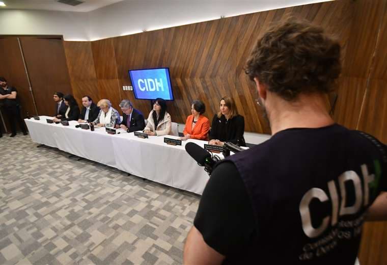 El primer contacto de la delegación de la CIDH con los medios. Foto: APG. 