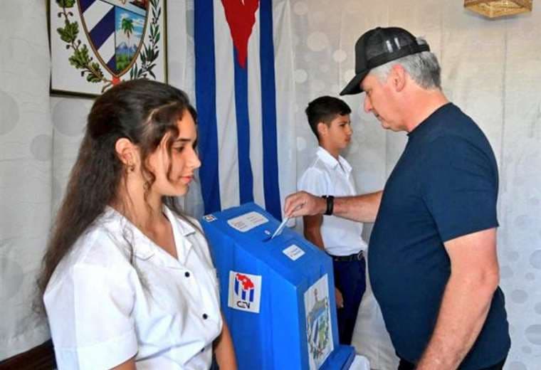 Cerraron las urnas en Cuba para renovar la Asamblea Nacional