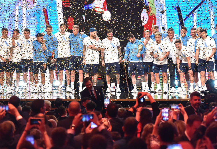 Conmebol rindió homenaje a la selección argentina campeona del mundo en Qatar-2022