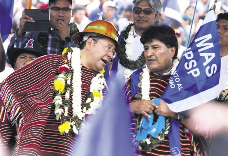 Evo Morales junto a Luis Arce el domingo durante el aniversario del MAS