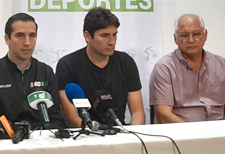 Ronald Raldes (centro) y Rafael Paz (dcha.) brindaron detalles de la seguridad del partido
