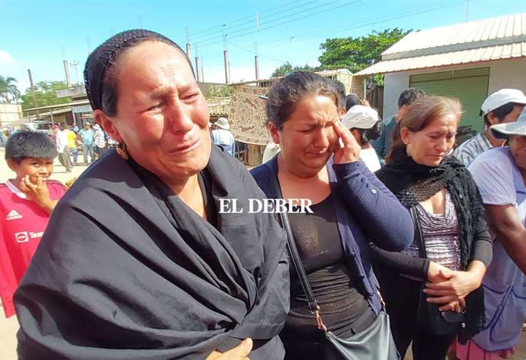 Dolor entre los familiares de los fallecidos en Santagro: "Todo el día ha estado así (el cuerpo), en la intemperie; lo mataron como a un animal"