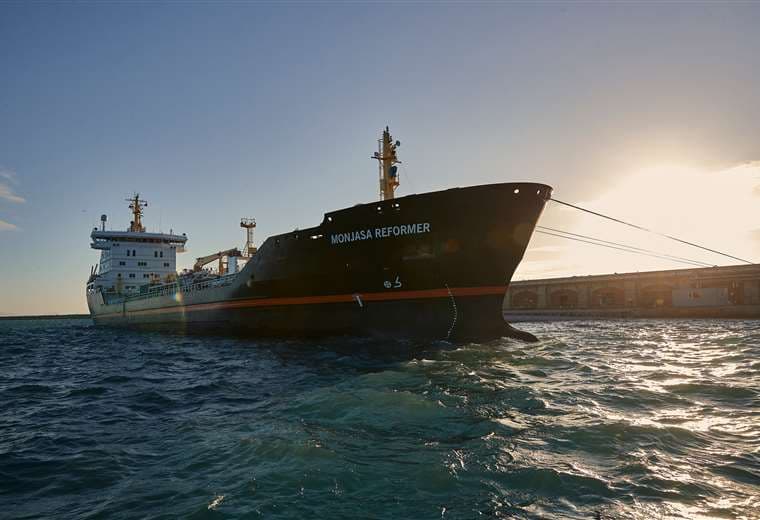 Hallan petrolero danés atacado en Golfo de Guinea; varios tripulantes secuestrados
