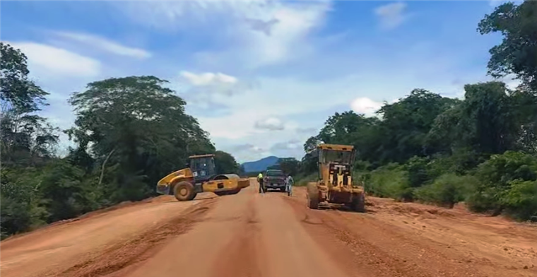 La construcción de la carretera tiene una inversión de inversión de Bs. 936.814.211