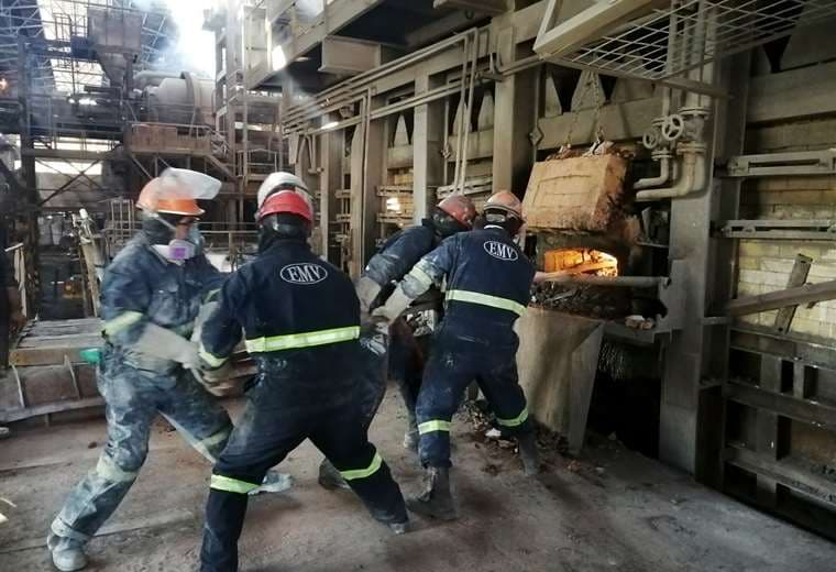 Operaciones en la Empresa Metalúrgica Vinto. Foto: ABI