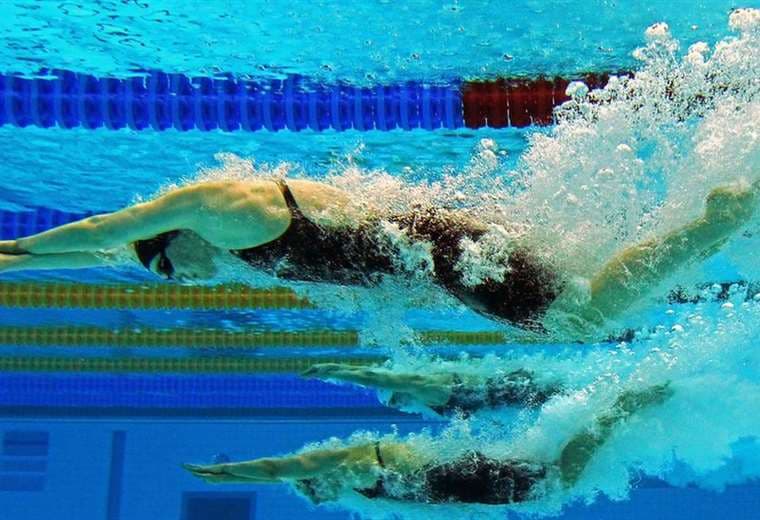 "Solía nadar en lágrimas": las duras revelaciones de un grupo de nadadoras profesionales británicas que enfrentaban el abuso de sus entrenadores