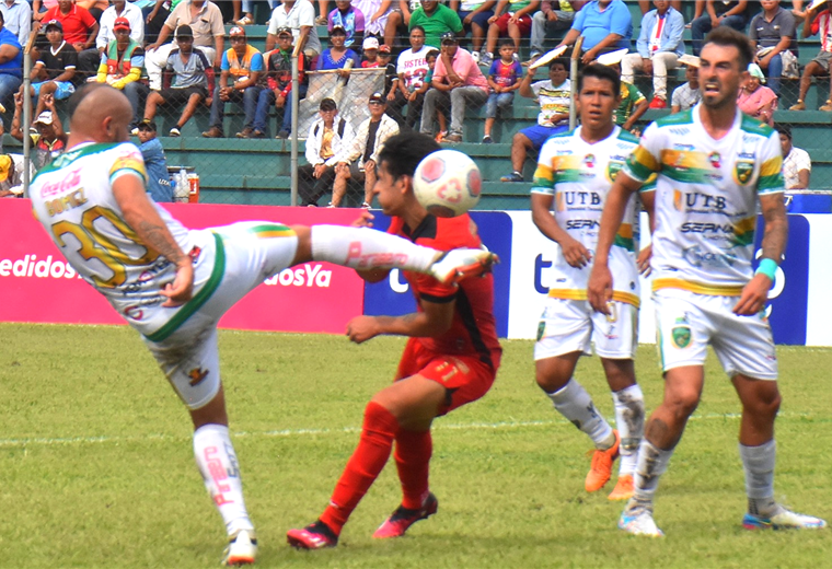 El partido entre Mamoré y Universitario de Vinto se juega en Trinidad. Foto. APG