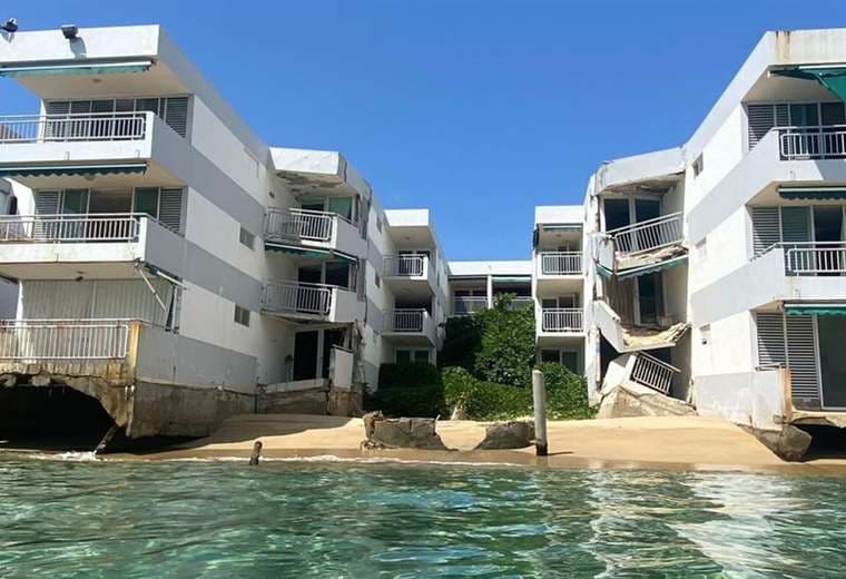 Las edificaciones fantasmas que el mar devora en la costa de Puerto Rico