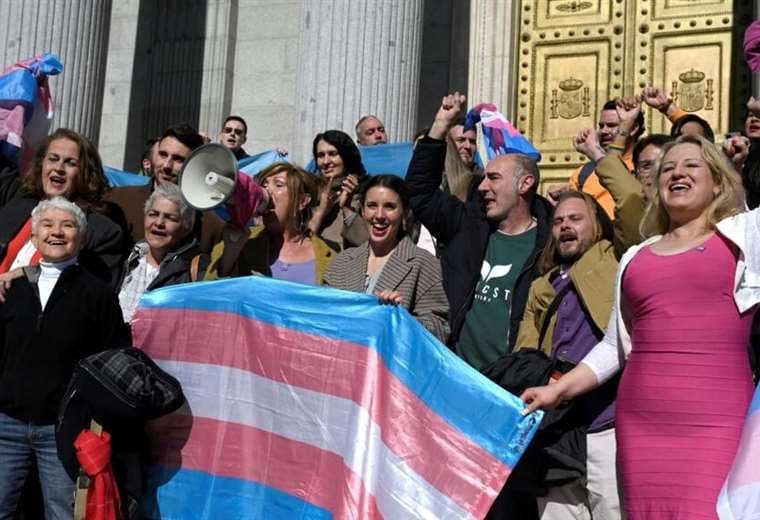 La división entre feminismo clásico y "queer" marca el 8M en España