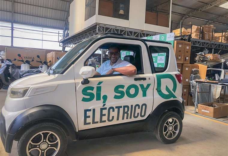 Encargado de Negocios de Estados Unidos destaca la fábrica de vehículos eléctricos en Bolivia