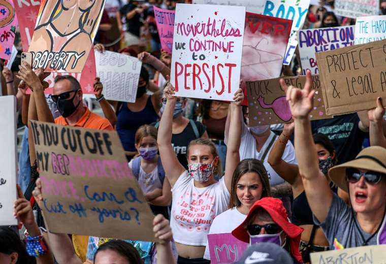Cientos de personas marchan en Washington por el derecho al aborto