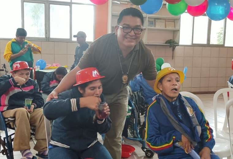 Felcc entrega ayuda y comparte con los niños del hogar Teresa de Los Andes