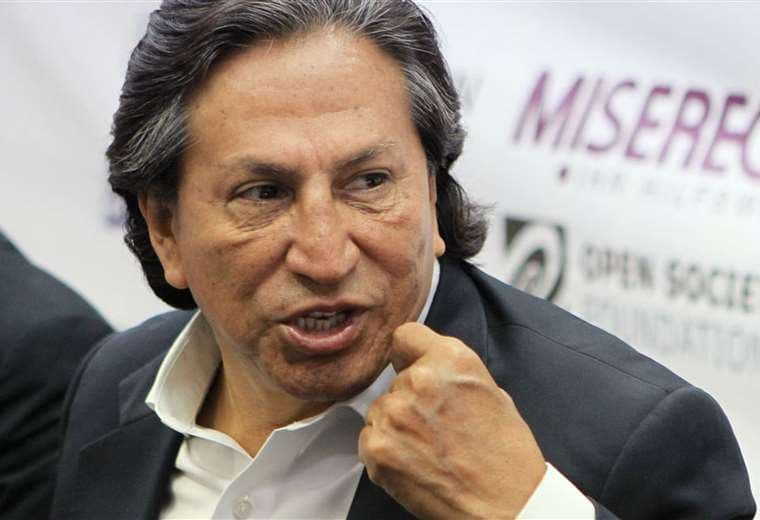 Expresidente peruano Toledo pide devolución de 1 millón de dólares de fianza tras entregarse por extradición