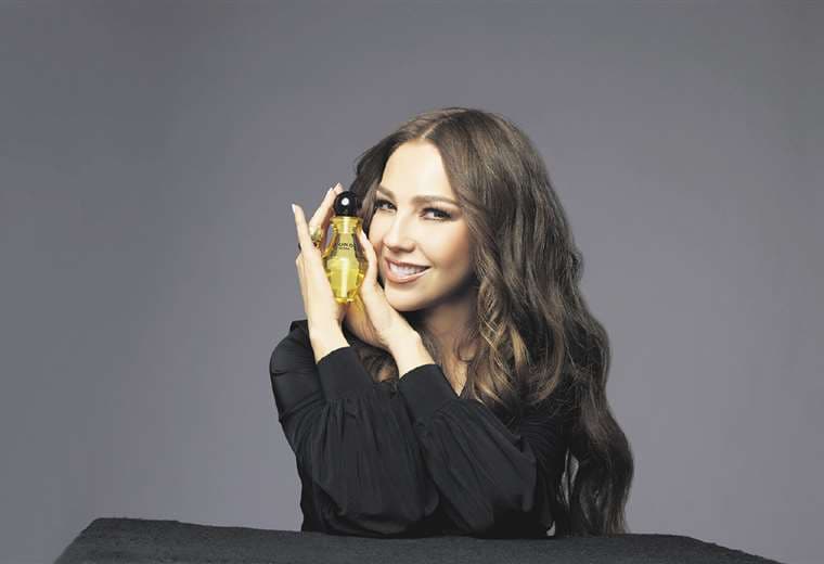 Thalía en el lanzamiento de su perfume Ícono de Yanbal