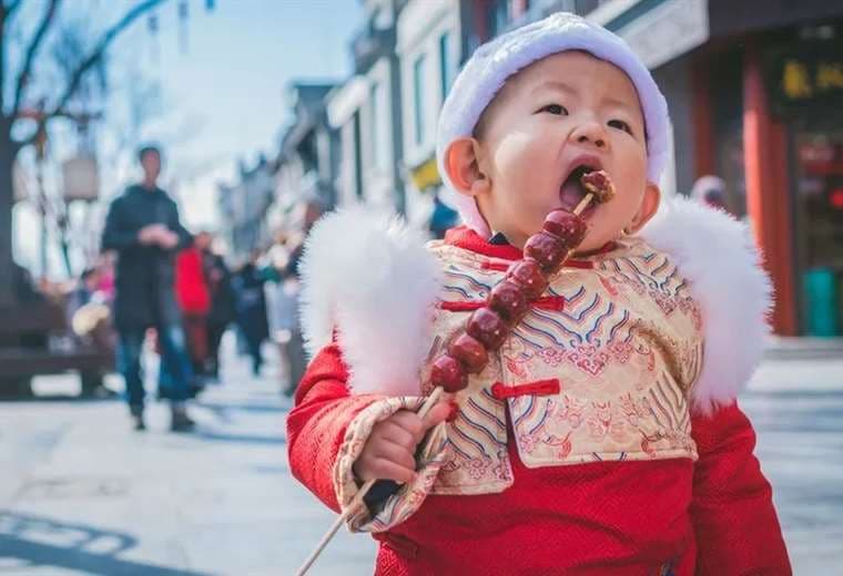 Qué consecuencias tiene la baja natalidad en China para sus ambiciones económicas