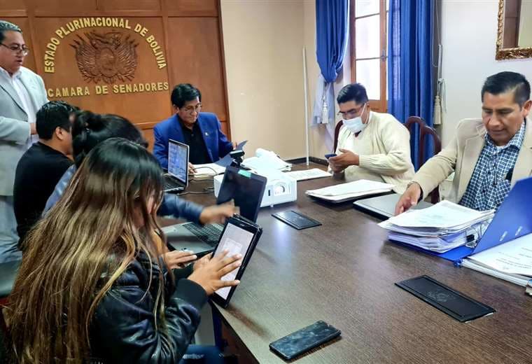 'Arcismo' convence en el Senado y aprueba proyecto de ley del oro con apoyo de la hija de Jhonny Fernández 
