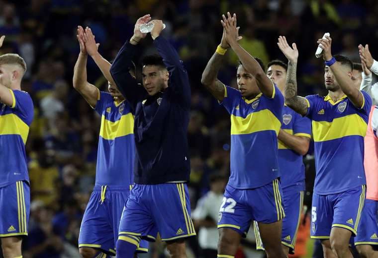 Boca vence a Racing y llega con confianza al superclásico de la Liga argentina