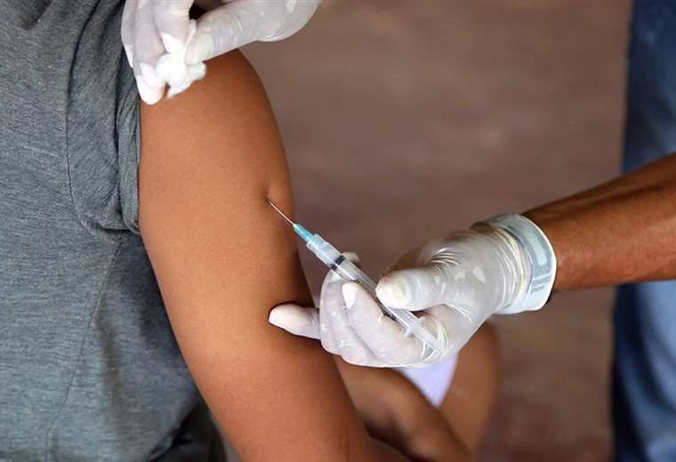“Cada vacuna cuenta, ponete al día”: Gobernación cruceña lanza campaña para inmunizar a niños menores de 6 años
