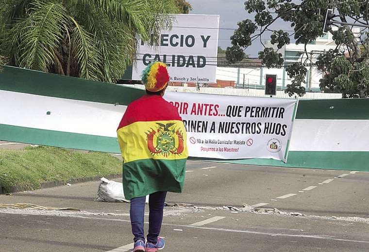 Bolivia está polarizada, la mayoría no habla de política y no cree en partidos