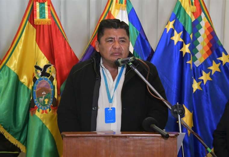 Caso coimas: campesinos temen que el exministro Santos se fugue del país