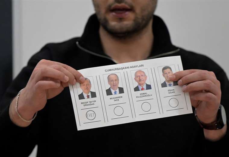 Turquía: Erdogan se impone en las elecciones presidenciales con el 25% de votos escrutados