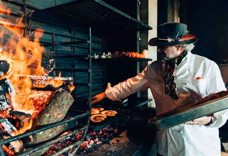 Francis Mallmann disfruta la cocina a fuego. Foto: Instagram