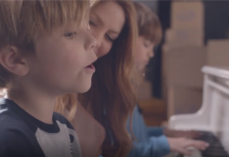 Los hijos de Shakira y Piqué son protagonistas del video oficial de la canción Acróstico