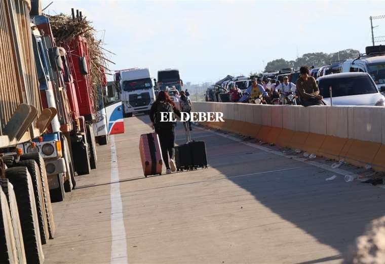 El punto de bloqueo en el puente La Aamistad/Foto: Ricardo Montero