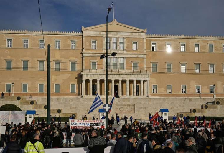 Elecciones legislativas en Grecia: hacia un posible maratón electoral hasta julio