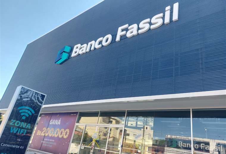 Activan alerta migratoria contra 11 exfuncionarios del Banco Fassil que entregaron créditos sin respaldo
