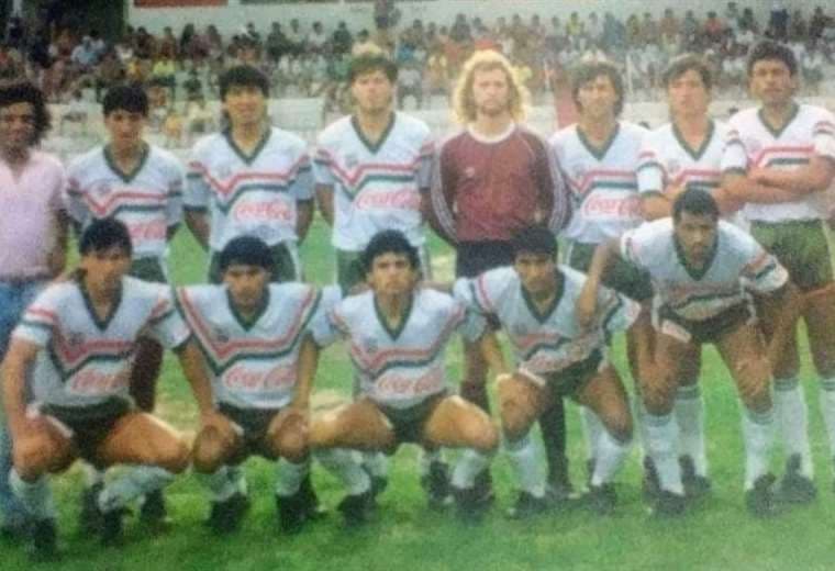 Su primer equipo en la Liga fue Litoral de la Paz (abajo al centro). Foto: Internet