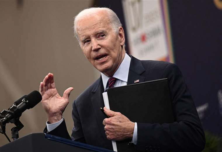 Biden se reúne el lunes con republicanos para evitar un default de EEUU