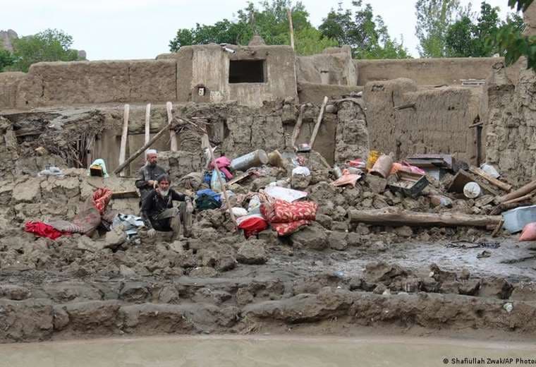 Seis muertos y más de un centenar de casas destruidas por inundaciones en Afganistán