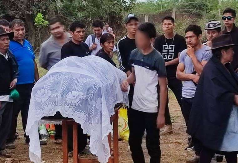En Pailón entierran al hombre que atacó y dio muerte con un hacha a su esposa