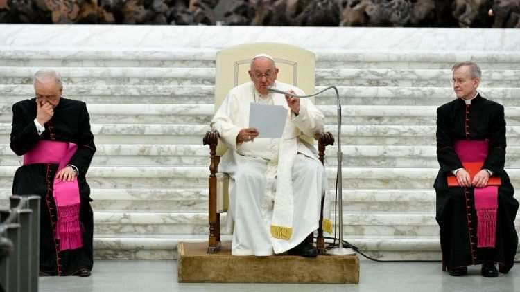 Papa Francisco reanuda actividades luego de sufrir fiebre